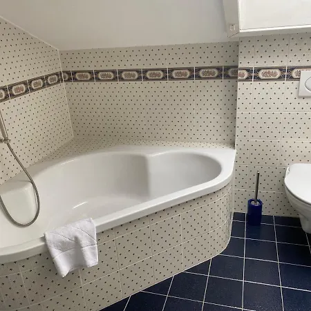 Gemuetliches Mit Grossem Bad